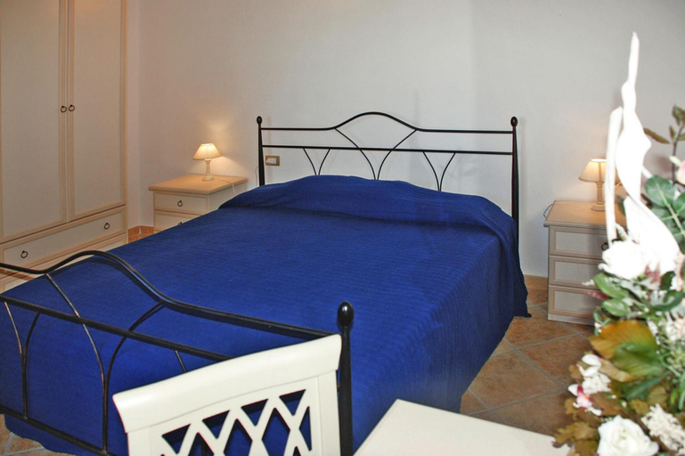 Room 4, Apartment in the Li Troni Residence in Budoni, Nuoro