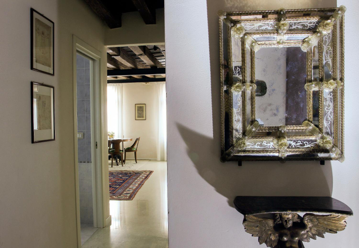 Others 5, Sarai Apartments, Venezia