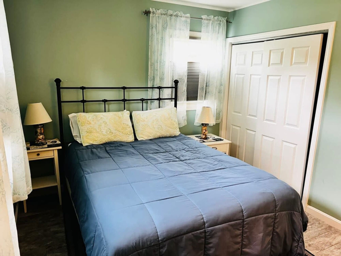 Bedroom 3, Beautiful Priscillabeach Few Min Walk to Beach, Plymouth
