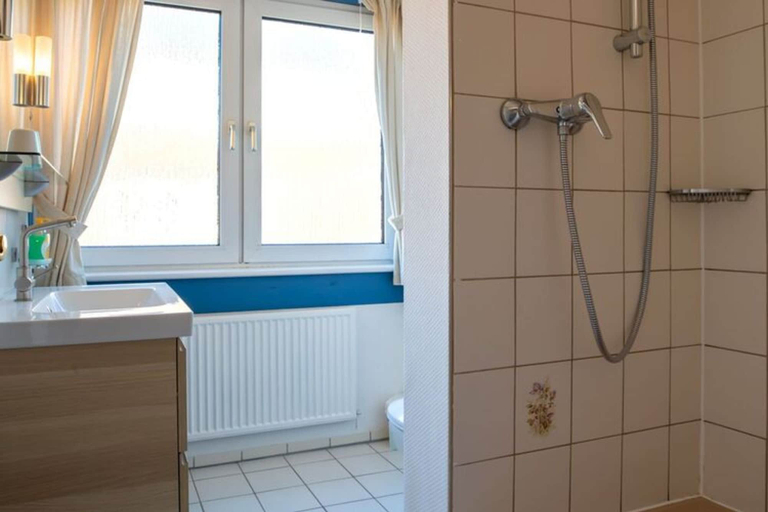 Bathroom 2, Appartementhaus auf Pellworm, Nordfriesland