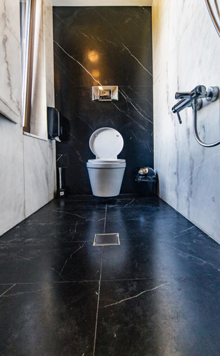 Bathroom 5, Hotel Restaurant & Spa 6aTo, Stolichna