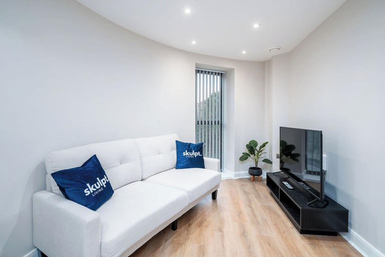 Others 5, Charm of Leeds in With A Stylish Getaway, Leeds