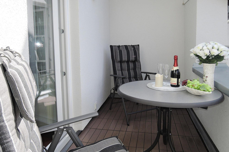 Dining, Apartment in Eifel With Terrace and Nature, Vulkaneifel
