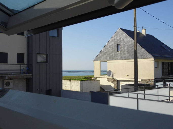 Dining 2, Comfortable Holiday Home 50 m From the sea, Manche
