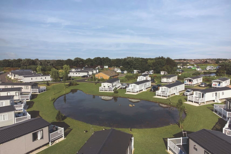 Exterior & Views 2, Mablethorpe Lakeside Caravan With Decking & Wi-fi!, Lincolnshire