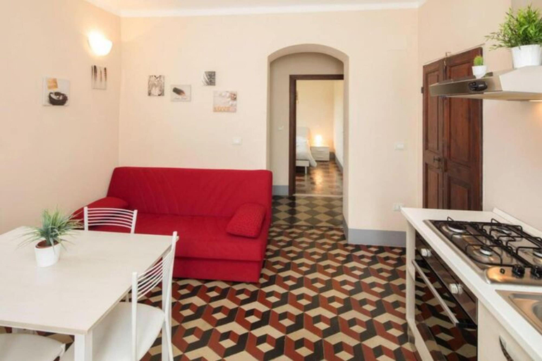 Private kitchen 4, Lovely Holiday Flat With Shared Pool in Lerici, La Spezia