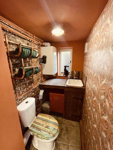 Bathroom 4, Charming Cottage Sleeps 4 with Sauna, Dorset