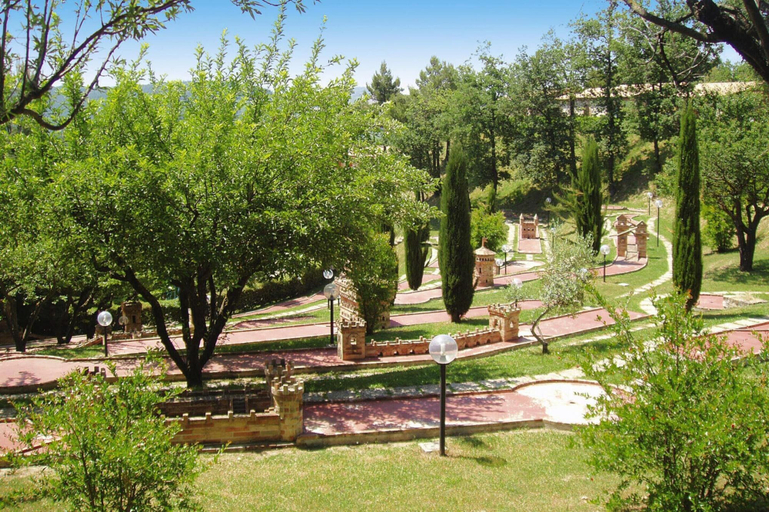 Garden, Hotel in Marche With Scenic Hiking Trails, Fermo