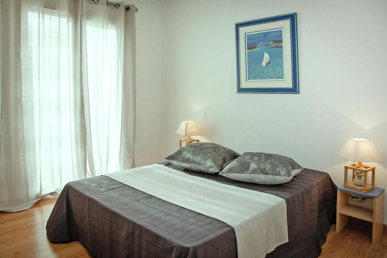 Room 2, Apartment in Macinaggio by the Beach, Haute-Corse