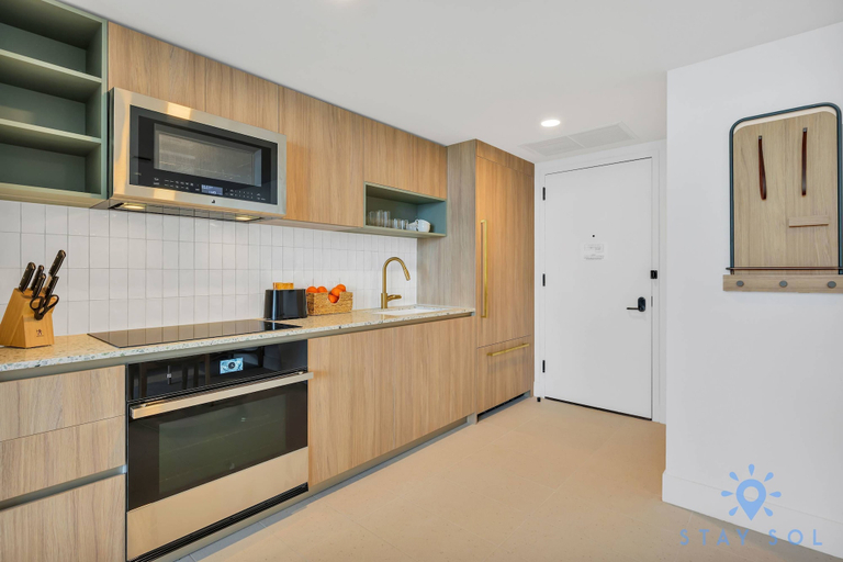 Room 3, Modern 1BR Apartment With Pool, Miami-Dade
