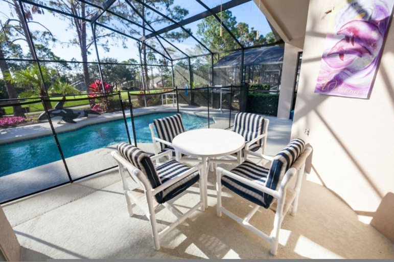 Room 5, Spacious 4-bedroom Villa With Private Pool Game Room in Southern Dunes, Polk