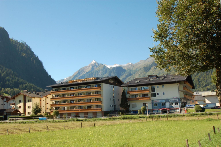 Room 2, Penthouse Eightyone Kaprun Incl Summer Card, Zell am See