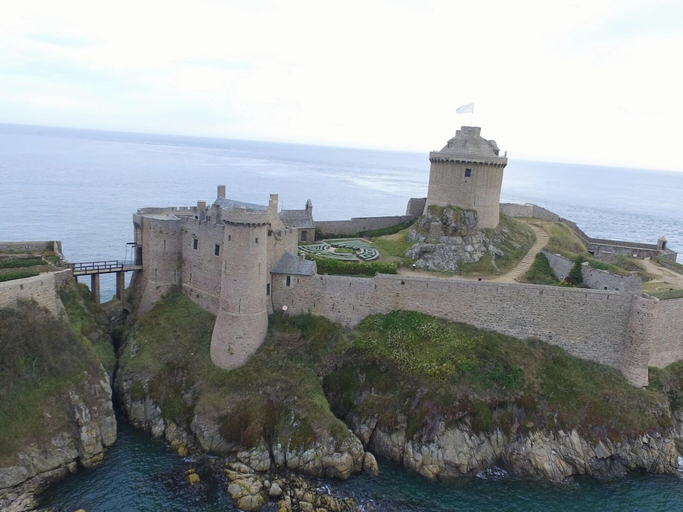 View from property 3, Residence La Cote D'emeraude, Saint-cast-le-guildo, Terraced House for 4 People, Côtes-d'Armor