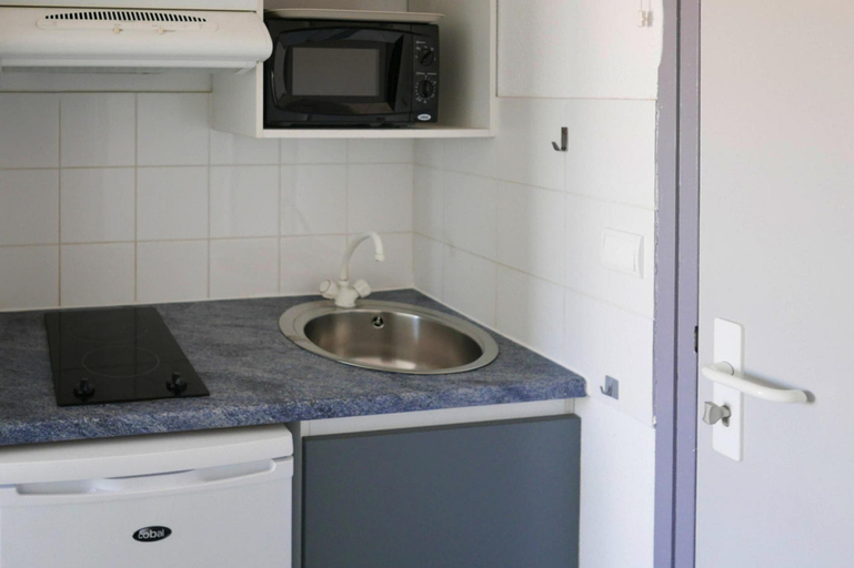 Private kitchen 5, Residence Neptune, Saint-pierre-la-mer, Apt. 2 Pcs. 4 Pers, Aude