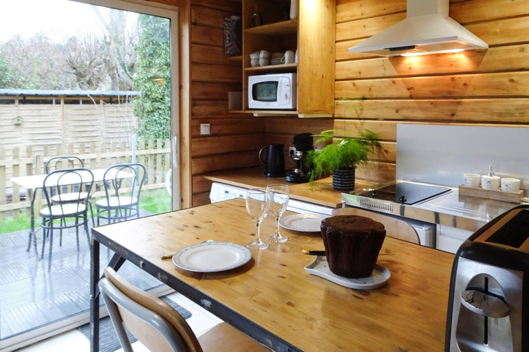 Private kitchen 2, Holiday Home in Criel sur Mer Near sea, Seine-Maritime