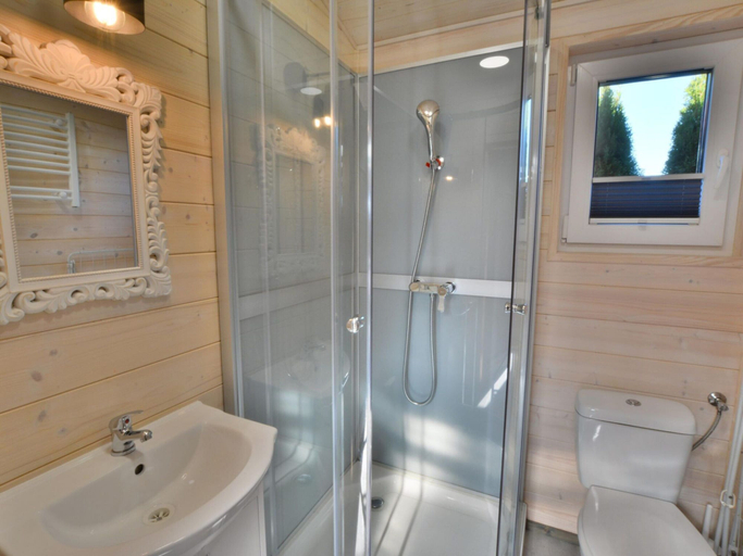 Bathroom 4, Year-round, Modern Holiday Home With a Terrace, Kołobrzeg