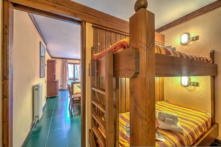Room 5, Grange Hike Ski - 24C Sestriere, Torino