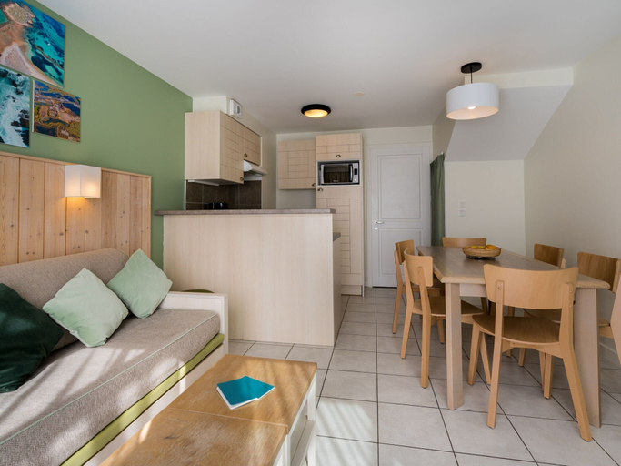 Dining 4, Pornichet Stay at Bois de la Gree, Loire-Atlantique