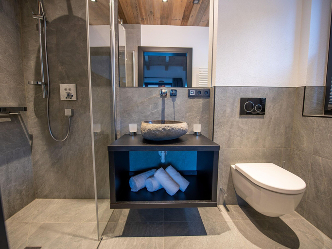 Bathroom 3, The Village - Chalet Stone House, Zell am See
