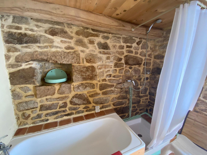 Bathroom 2, Beachside Holiday Home in Beuzec-cap Sizun, Finistère