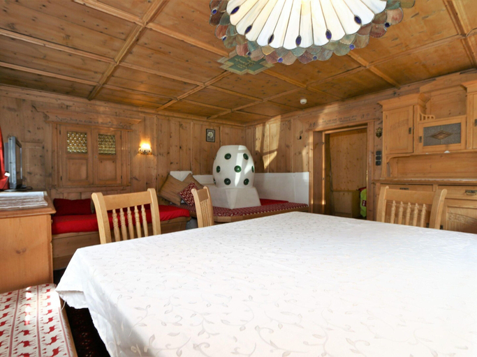 Others 2, Apartment and Terrace in Langenfeld, Imst