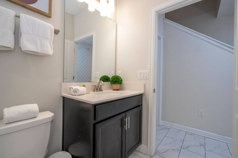 Room 3, Stunning 4Bd w Pool Storey Lake Resort 4821, Osceola