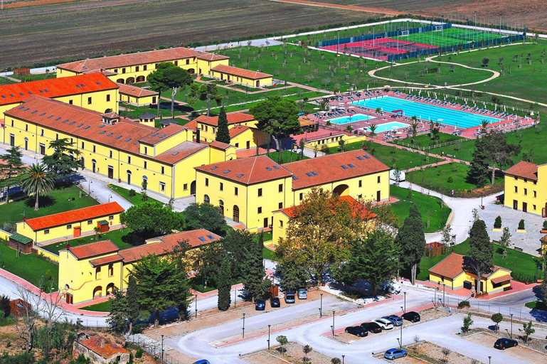 Pool 4, Piombino Apartment With Terrace, Livorno