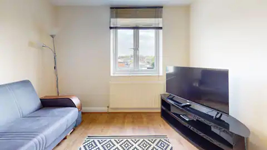 Others 3, Beautiful 2-bed Apartment in Stanford-le-hope, Thurrock