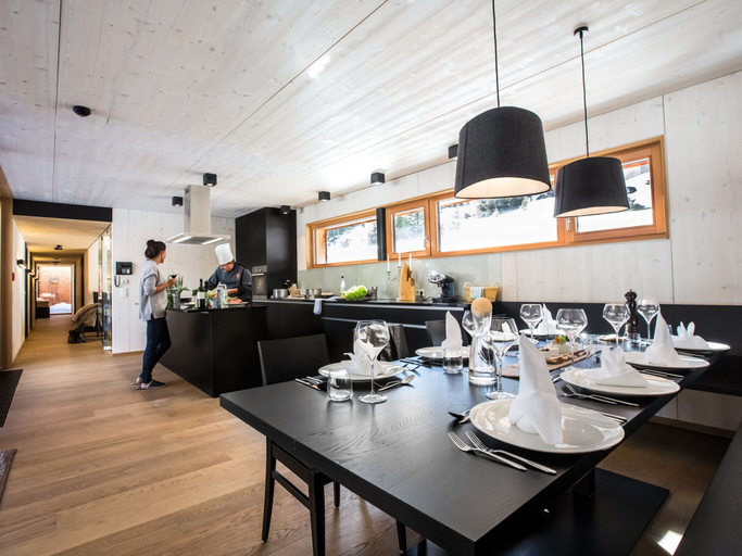Food & Drinks 4, Chalet Resort near Lake, Lienz