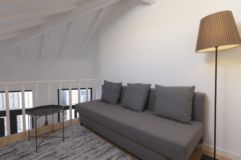 Room 2, Typical House 5 in Oporto, Porto