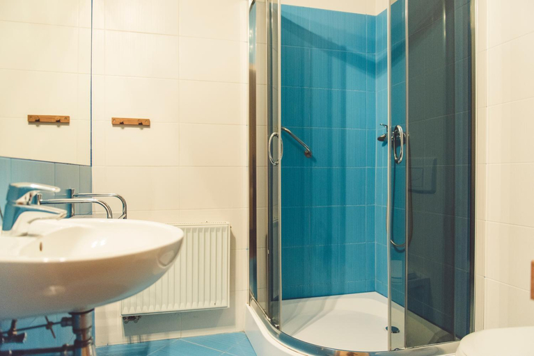 Bathroom 2, Hotel Odejewscy, Chojnice