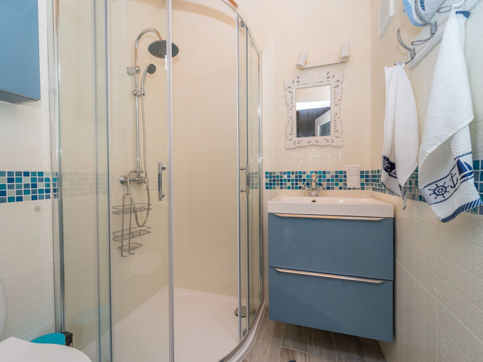 Bathroom 3, Large Holiday Home With Private Garden, Słupsk