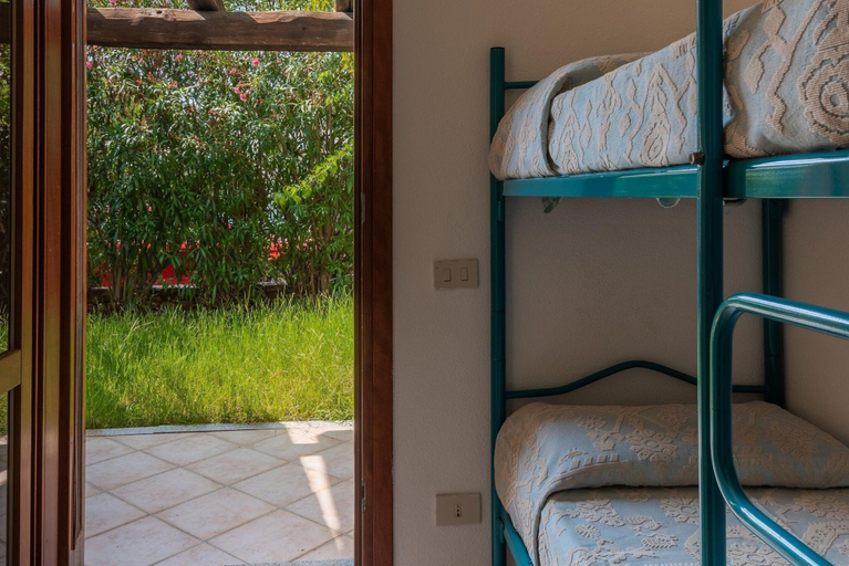 Room 5, Holiday Resort, Budoni, Nuoro