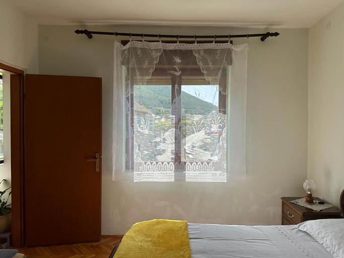 4, Apartments Bilic, Vis
