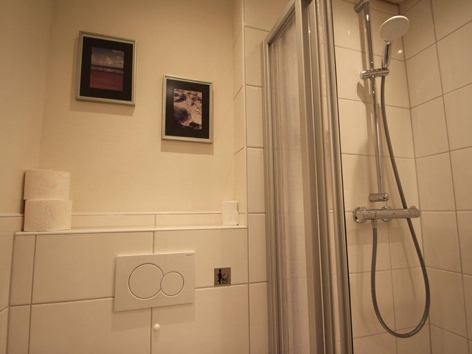 Bathroom 2, Doppelhaushhlfte in Burhave, Wesermarsch