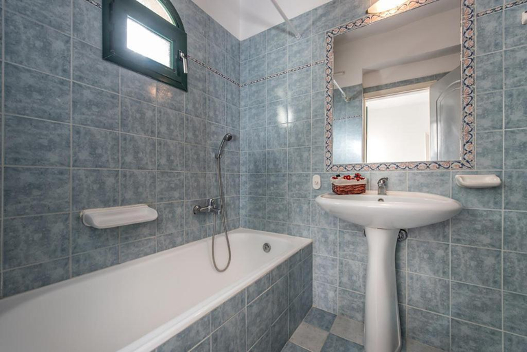 Bathroom 2, Lofos Soilis, Ionian Islands