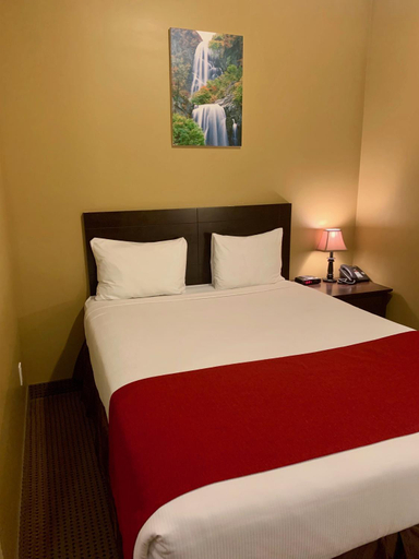 Bedroom 2, Altona Hotel, Division No. 3