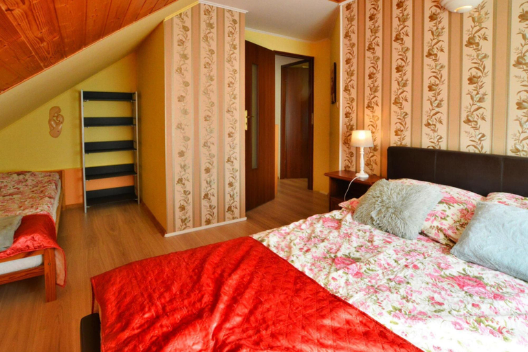 Room 4, Comfortable Holiday Home, Pool in the Garden, Sławno