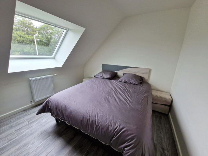 Bedroom 2, Spacious House Near Pink Granite Coast, Côtes-d'Armor