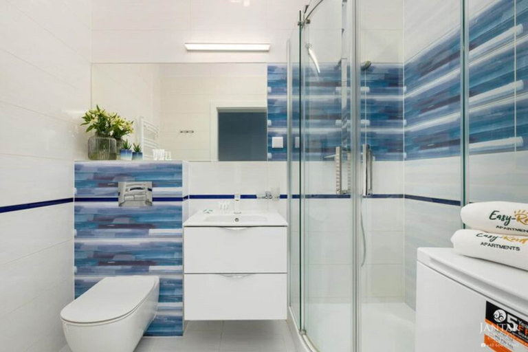 Bathroom 3, Apartment Very Close to the Seaside Beach, Kamień