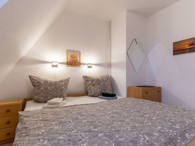 Room 4, Apartment mit Kamin in Einer Eigentumswohnung, Nordfriesland