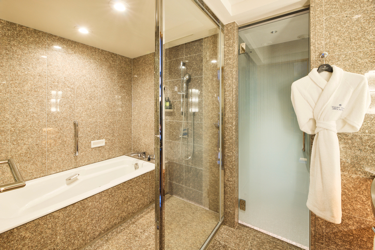 Bathroom 27