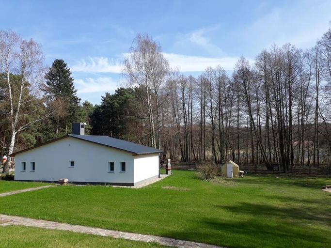 Exterior 12