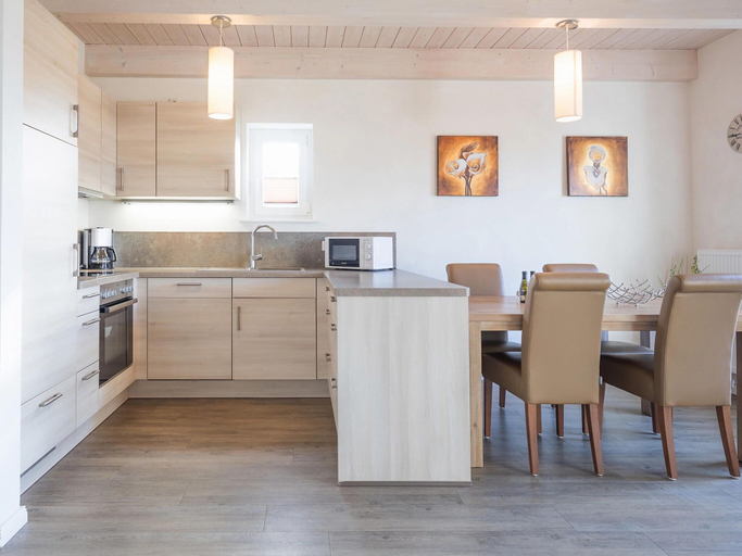 Private kitchen 2, Exklusiv Eingerichtetes Ferienhaus in Strandnahe, Nordfriesland