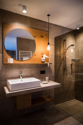 Bathroom 3, Hotel Pradat, Bolzano