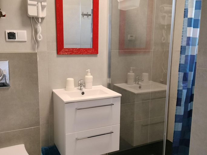 Bathroom 4, Holiday Homes for 5 People, Miedzyzdroje, Kamień