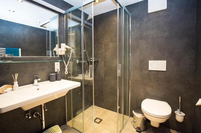 Bathroom 3, Ferienhof Kasparbauer, Sankt Johann im Pongau