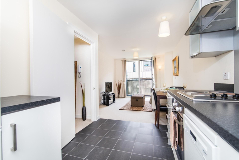 Others 4, 1-bed - Sleeps 2 - Near Victoria Coach Stn, London