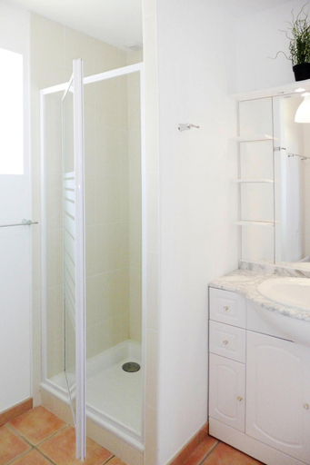 Bathroom, Stone House in Telgruc by Sandy Beaches, Finistère