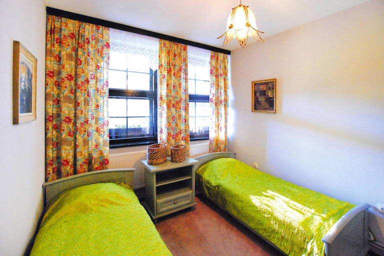 Room 4, Large Holiday Villa With Fireplace and Garden, Koszalin